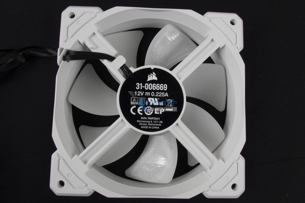 Corsair iCUE H150i Elite Capellix 25 932a3