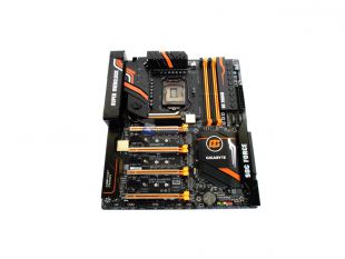 GIGABYTE-Z170X-SOC-Force-8